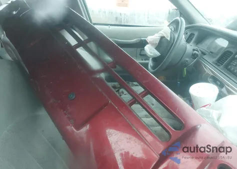 1999 Mercury Grand Marquis Gs из США, поврежденный, VIN 2MEFM74W9XX664829